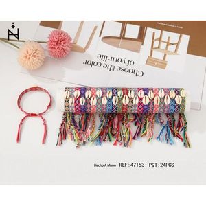 Bracciale a tubo colorato con perline, conchiglie e nappe, accessorio di bigiotteria fatto a mano. - Product Image 1