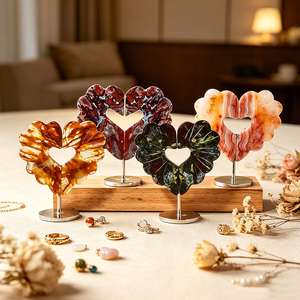 Vente en gros de pierres précieuses naturelles : Cœur en fluorite colorée sculpté en forme d'aile, cristal gravé en forme d'aile d'ange, décoration Feng Shui pour la maison - Product Image 2