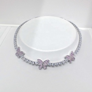 Pulsera de lujo personalizada de cobre chapado en rodio con dije de mariposa, trébol de la amistad y circonitas redondas brillantes, estilo tenis, para fiesta - Product Image 1