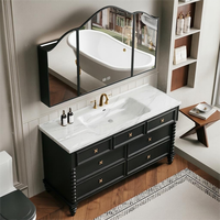 Ensemble de meubles de salle de bain vintage de style américain et français du milieu du siècle, avec lavabo et miroir sur pied