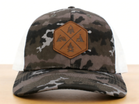 Casquette Trucker Camouflage Premium 2026 avec Écusson en Cuir, Dos en Maille Respirante, Casquette Snapback d'Extérieur Réglable pour Randonnée, Camping, Pêche