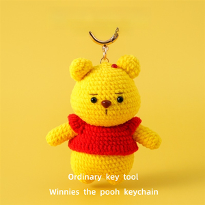 Portachiavi orsetto <span class=keywords><strong>Winnie</strong></span> fatto a mano all'uncinetto, ciondolo per borsa in lana, accessorio per auto, bambola intrecciata, accessorio in lana - Product Image 1