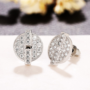 Mini Orecchini a Perno Carini per Donne, Piccoli Orecchini Semplici, Gioielli di Moda Quotidiana - Product Image 1