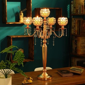 Mesa de boda de 5 brazos, nuevo candelabro moderno, linterna, otras linternas y tarros de velas, candelabro dorado - Product Image 3
