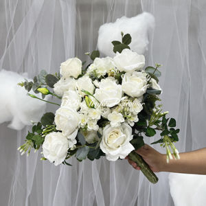 Fleurs artificielles DKB à prix abordable pour bouquet de mariée, roses éternelles, bouquet de mariée tendance - Product Image 1