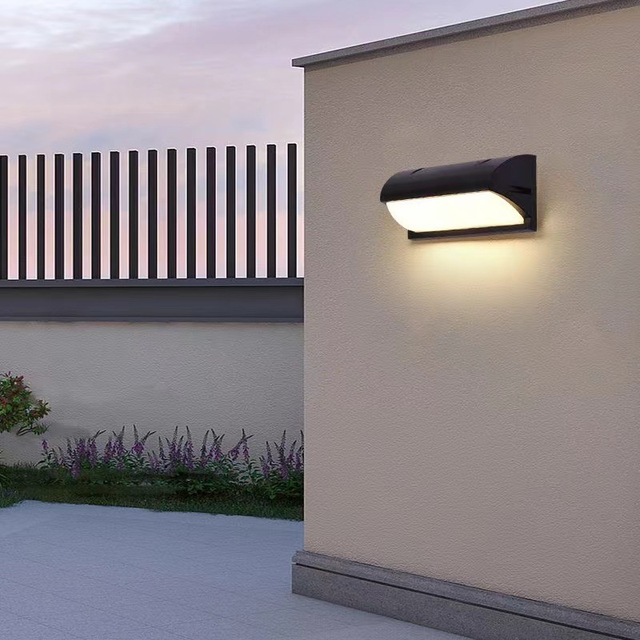 LED Outdoor/Indoor Wall Lamp PIR Motion Sensor IP65 Waterproof AC220V Modern Aluminum Living Room Decorative Lighting