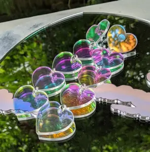 Boucles d'oreilles en acrylique personnalisées transparentes colorées au laser avec breloques en forme de cœur extra longues
