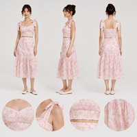 Ensemble deux pièces floral pour femme : Haut court à bretelles nouées et bordure en dentelle, jupe midi à volants – Collection été pour femme