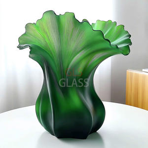 Vase en verre sculpté à la main de style Art déco pour mariage et bar mitzvah Décoration de table - Product Image 1