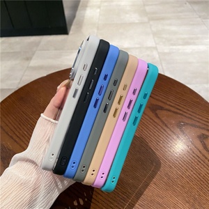เคสใสกันกระแทกบางเฉียบพร้อมปุ่มโลหะเคลือบเงาสำหรับ iPhone 16 Pro Max รองรับการชาร์จไร้สายแบบแม่เหล็ก - Product Image 6