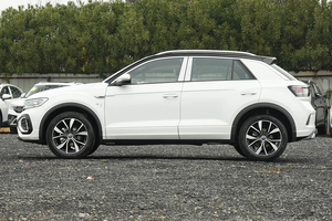 VW T-Roc <span class=keywords><strong>SUV</strong></span> de 5 Plazas, Caja de Cambios Automática, Volante a la Izquierda, Asientos de Cuero, 300 TSI, Cámara, Techo Solar, Garantía Global, Auto Usado - Product Image 5