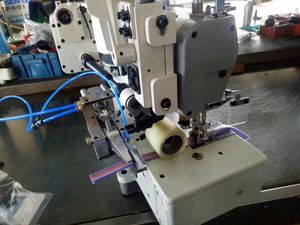 Máquina de Coser Industrial RONMACK RM-KF, Manual, de Cama Plana, para Uso Doméstico, con Función de Presillas para Cinturones y Orejeras, con Múltiples Agujas, 2000C - Product Image 2