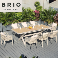 Ensemble de table et de chaises en bois plastique moderne pour l'extérieur, table extensible longue, imperméable, meubles de jardin en gros, directement de l'usine
