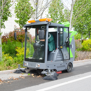 Balayeuse de voirie professionnelle nouvelle génération, autopropulsée, 48V, à batterie, largeur de balayage 2000 mm, haute efficacité, utilisation municipale - Product Image 6