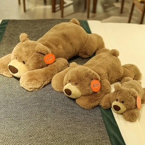 Divers styles de jouets en peluche, y compris de mignons petits ours, des dinosaures et des oreillers en peluche en forme de cochon, sont des décorations pour la maison et des cadeaux de fêtes. - Product Image 6