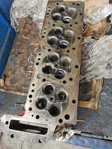 Culasse S05C d'occasion d'origine en bon état pour HINO DUTRO - Product Image 2