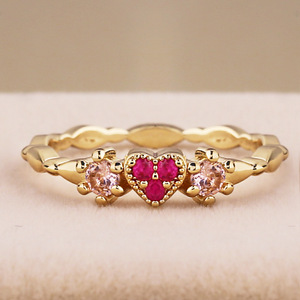 Anello con Cuore in Cristallo Rosso e Corona Dorata per Donne, Accessorio di Moda per Uso Quotidiano - Product Image 2
