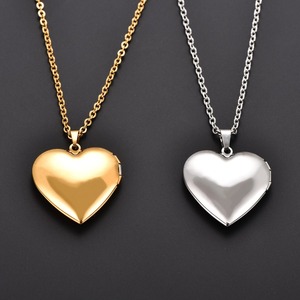 Collier pendentif médaillon porte-photo en acier inoxydable poli en forme de cœur pour femmes et hommes, avec breloque photo, chaîne ras-du-cou, bijou en métal, cadeau - Product Image 1