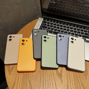 เคสกันกระแทกแบบไฮบริด TPU PC สีพื้น 6 สี ลายวิวเมือง ไม่มีขอบ สำหรับ Realme GT 7 Pro 13 Pro Plus Note 60 ผิวสัมผัสนุ่มแบบด้าน - Product Image 2