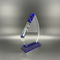 Nouveau design du fabricant, vente directe, style moderne personnalisé, trophée en cristal bleu souvenir