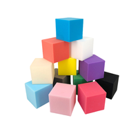 Cubes de mousse de polyuréthane haute densité 15x15x15cm 24-27g/cm, haute élasticité, épaisseur 2mm, pour parcs de trampolines intérieurs modernes, gymnastique
