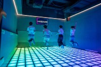 Panel Lantai LED RGB Interaktif Aktif 30x30cm Ubin Lampu untuk Ruang Permainan Arcade, Tempat Hiburan Dalam Ruangan