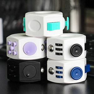 Jouets anti-stress magiques en gros pour l'autisme, cube anti-stress à 6 faces, jouet de bureau pour les doigts - Product Image 6