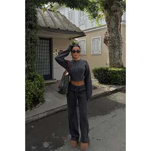 Conjunto Deportivo de Punto Zaria en Color Antracita - Product Image 1