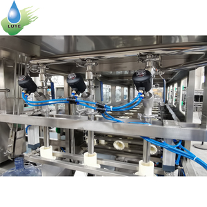 <span class=keywords><strong>Prix</strong></span> automatique <span class=keywords><strong>18</strong></span> 19 20 litres Seau retournable en polycarbonate 3 à 5 gallons <span class=keywords><strong>Machine</strong></span> de remplissage et de capsulage pour embouteillage d'eau - Product Image 6
