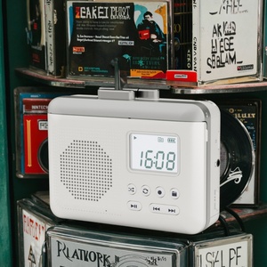 Grabadora de Casetes Portátil Retro Personalizable de Fábrica, Reproductor de Casetes Pequeño de Estilo Vintage, Reproductor de Casetes Estéreo Walkman - Product Image 1