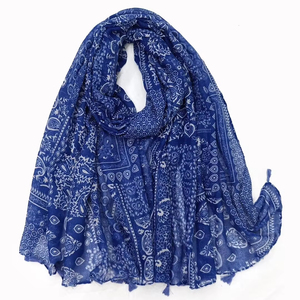 2024 mode 180*85cm Stock femmes mode écharpes Polyester bleu imprimé écharpe belle crème solaire châle - Product Image 6