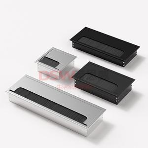 Caja Organizadora de Cables de Escritorio de Aleación de Aluminio, Organizador Multifuncional de Orificios para Cables para Escritorio de Computadora, Mesa de Oficina - Product Image 1