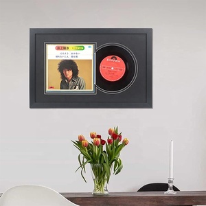 Cadre pour disque vinyle 7x7 pouces, cadre pour disque de juke-box noir avec double passe-partout noir, cadre photo en bois musical - Product Image 6