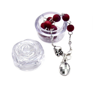Bracelet chapelet vintage en perles de bois rouge bordeaux avec pendentif argenté, ensemble de bijoux unisexe, style catholicisme, motif croix - Product Image 5