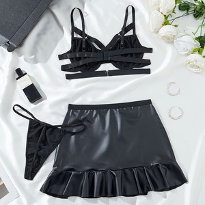 Ensemble de lingerie séduisante en cuir PU de haute qualité, style européen et américain, robe à bretelles, uniforme de reine, trois pièces avec string - Product Image 2