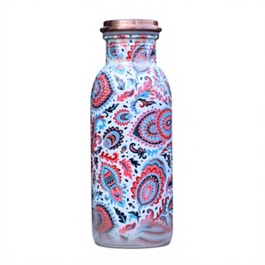 Bouteille d'eau en cuivre pur avec motif artistique imprimé, finition polie élégante et magnifique, gourde en cuivre pour le bien-être - Product Image 1