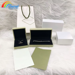 Juego de Cajas de Regalo de Joyería de Terciopelo con Cierre de Solapa, Diseño Personalizado de Lujo, Venta al Por Mayor de Fábrica, con Bolsa para Exhibición de Anillos - Product Image 1