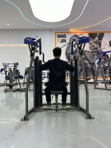 Macchina per Allenamento in Acciaio ad Alta Tensione di Grado Commerciale, con Pila di Pesi Regolabile e Traiettoria di Movimento Ultra-Fluida per la Schiena - Product Image 2