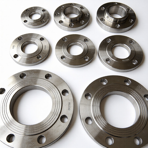 Brida de Acero Inoxidable Forjado y Acero Súper Dúplex ASME B16.5 con Mecanizado CNC y Brochado para Mecanizado Industrial - Product Image 3