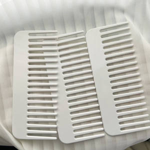 Kinling OEM Design nuovo arrivo Logo personalizzato 4mm di spessore a denti larghi pettine per capelli alla moda acetato - Product Image 4
