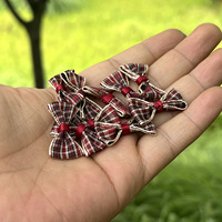 Petites broderies sans colle, idéales pour les pinces à cheveux DIY, les accessoires capillaires et les accessoires vestimentaires.