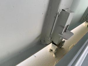 Conteneur sec en acier Corten neuf, taille personnalisée 9'HC, avec porte et fenêtre, en vente, très demandé - Product Image 5