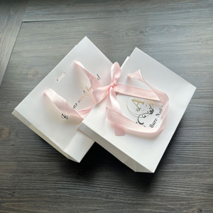 Bolsas de Regalo Blancas de Lujo con Estampado Dorado - Bolsas de Compras con Lazo de Cinta de Satén Rosa, Bolsas de Regalo, Bolsas de Mano para Compras - Product Image 4