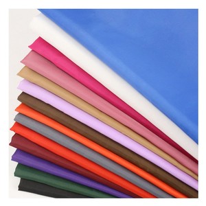 Vente en gros 100% polyester taffetas tissu doublure usine <span class=keywords><strong>bas</strong></span> <span class=keywords><strong>prix</strong></span> 210t densité matériel pour vêtements artisanat jouets canapés imperméables - Product Image 1