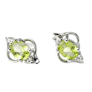 Whole Sale Price Good Quality Gemstone 925 Sterling Silver Peridot Earring for woman daily wear