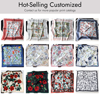 Foulard carré en soie de mûrier de qualité 6A, finement travaillé, brillant et fluide, motif floral sauvage rouge et bleu frais avec bordure, faible MOQ