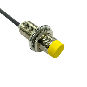 เซ็นเซอร์ตรวจจับระยะใกล้แบบเหนี่ยวนำทรงกระบอก DC 10-30V แบบไม่ฝังตัว IP 67 ระยะตรวจจับ 8 มม. 3 สาย สำหรับขั้วต่อทรงกระบอก - Product Image 4