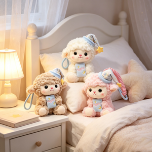 Portachiavi Peluche Pecora Kawaii in Offerta, Morbido con Texture di Lana Riccioluta, Agnello Imbottito con Cappello Notturno, Regalo di Compleanno per Bambini - Product Image 2