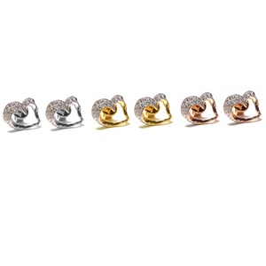 Boucles d'oreilles clous en or blanc 18 carats avec diamants 100 % naturels, design cœur tendance, idéales pour la fête des Mères, les mariages et les soirées – Meilleures ventes - Product Image 4