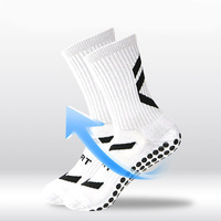 Échantillon gratuit Logo personnalisé Compression Crew Athletic Anti-dérapant Grip Football Chaussettes Sports Soccer Chaussettes Grip Chaussettes